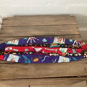 Nicole Miller Cumberbund Doctor